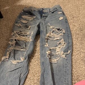 American Eagle Ripped 90s boyfriend jean